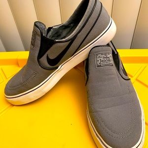 Nike SB Stefan Janoski Slip ons Size 9